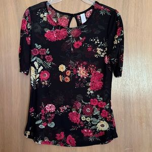 Short Sleeve Sheer Black Floral Pullover Top